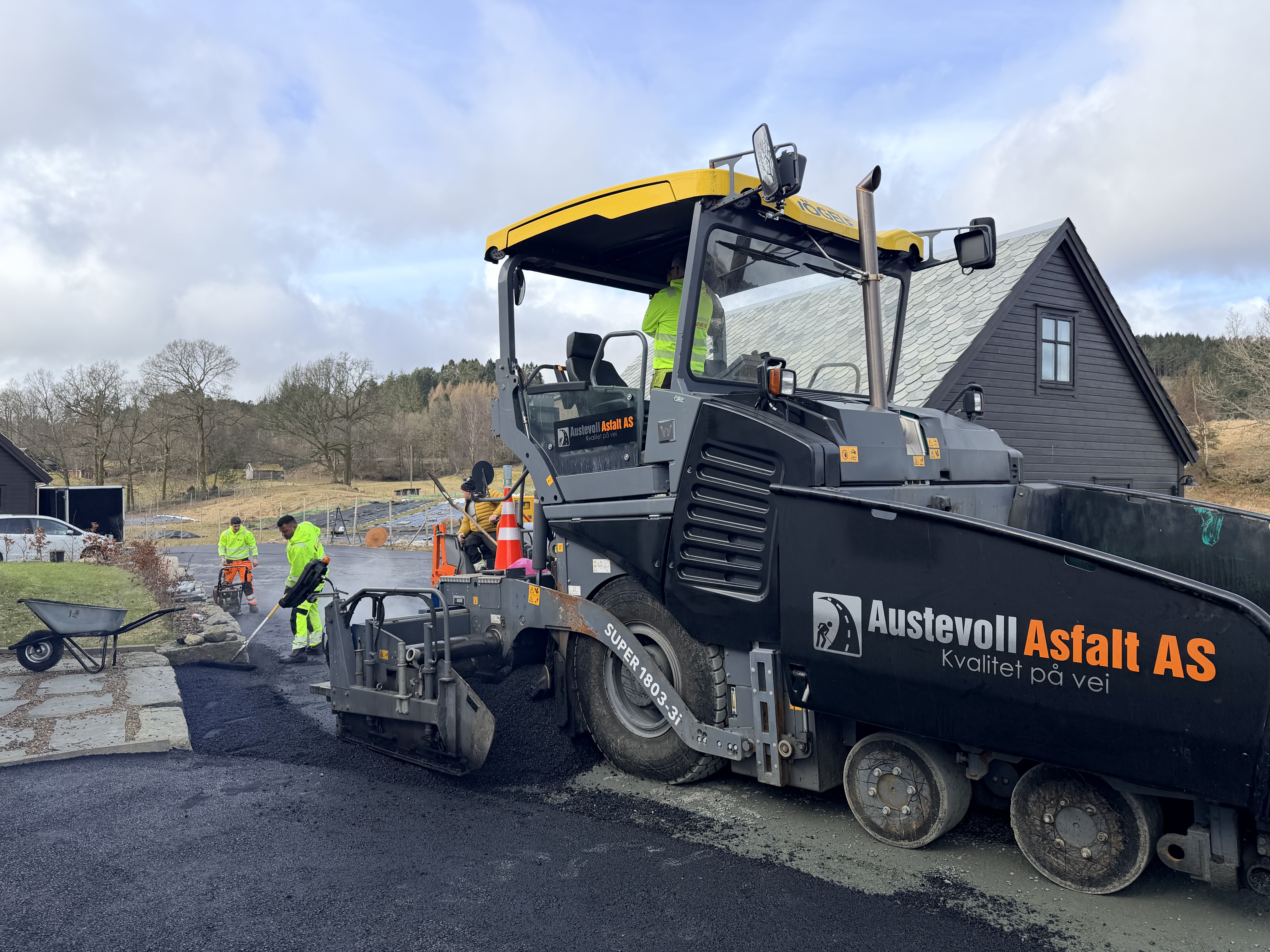 Asfaltering av uteområde bilde 4